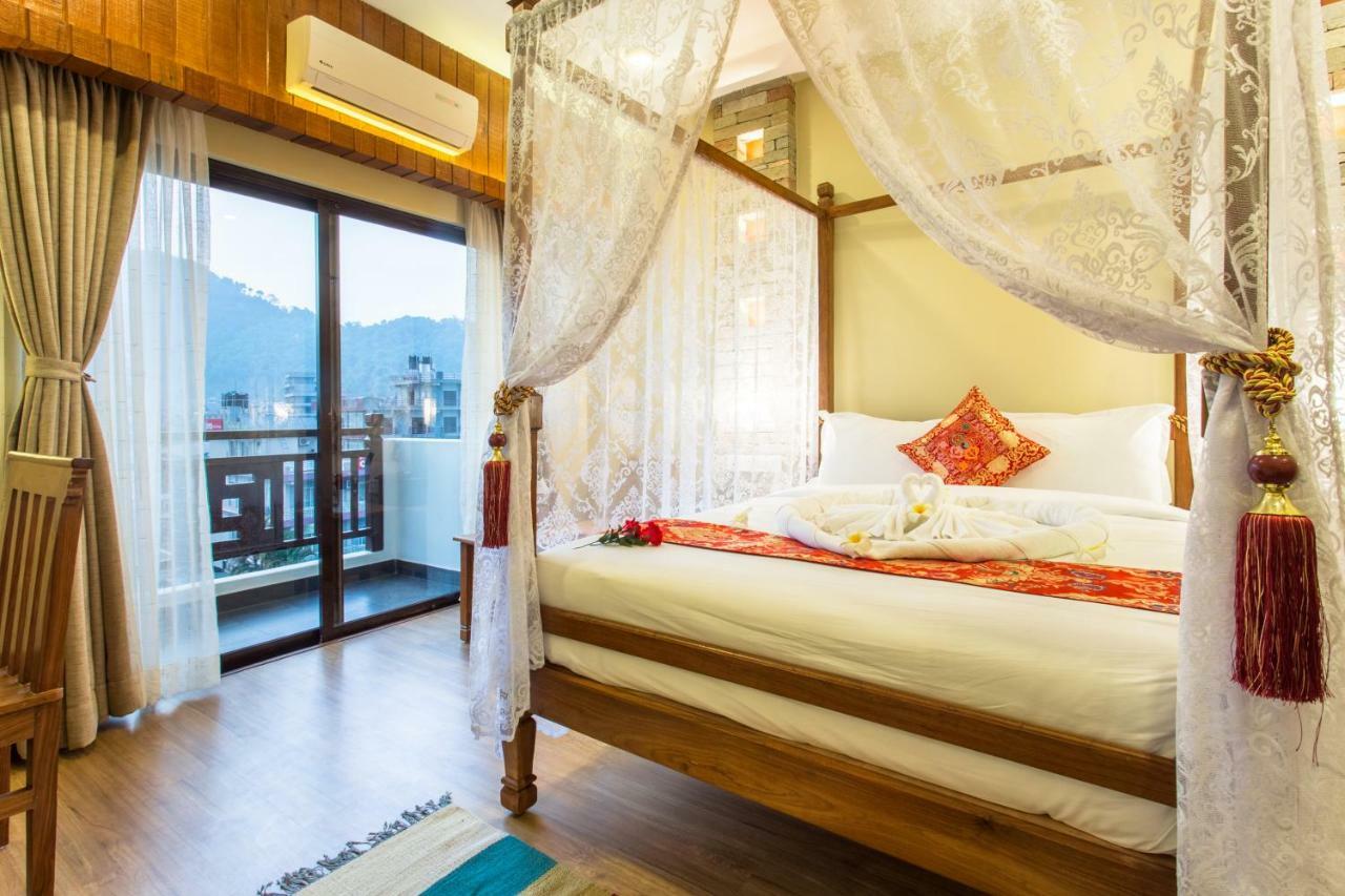 Hotel Mala Pokhara Kültér fotó